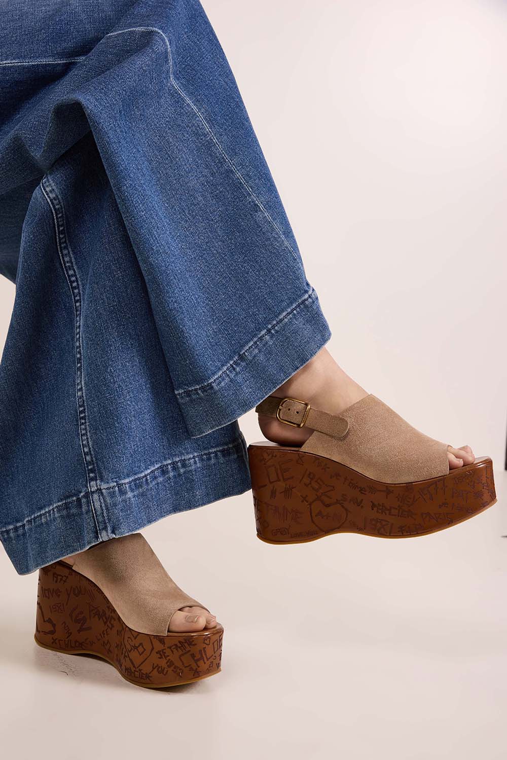 סנדלי פלטפורמה